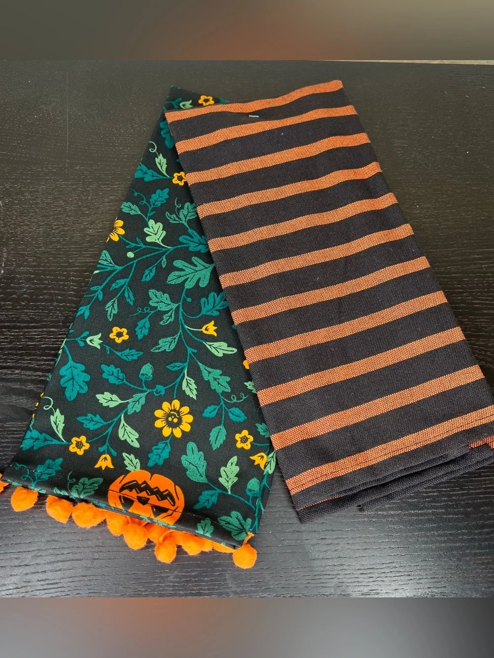 NEW Target Bullseyes Playground Halloween 2026 Pumpkin Posey/Stripes Dish Towels